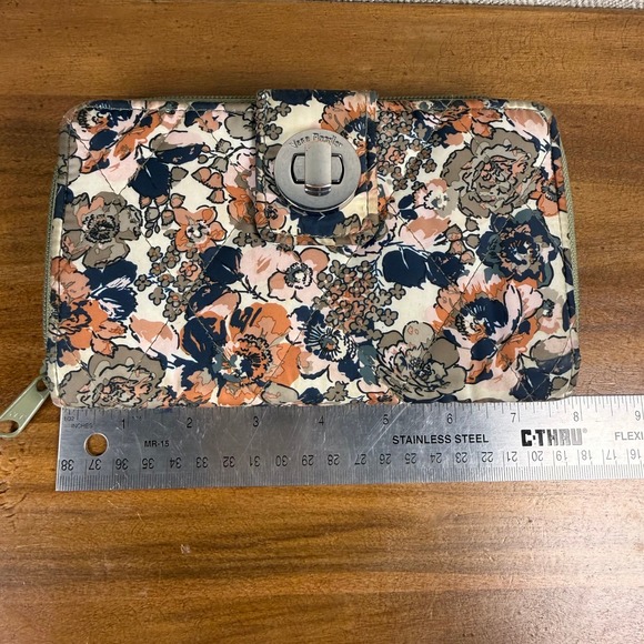 Vera Bradley Floral Quilted Cotton Turn-lock Zip Around Wallet Navy Coral Sage - Picture 7 of 8